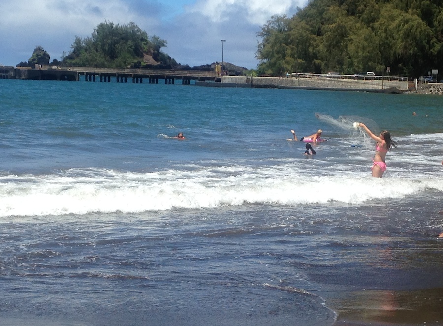 Liza Learned Hawaiian Throw Net Fishing At Travaasa Hana - A Maui Blog